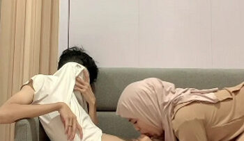 HIJAB Main Di Kursi.jpg