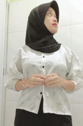 CEWEK HIJAB Kelewat Sange Ngocok Sendiri.jpg