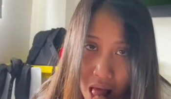 CIKA Kaget Kontol Cowonya gede Banget.jpg