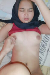 HIJAB Cantik Di Ewek Crot Perut.jpg