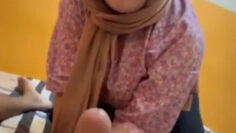 TANTE HIJAB Jilat Kontol Ponakan.jpg